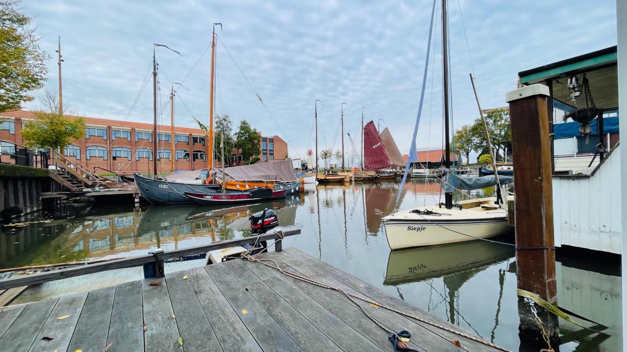 Woonboot 4 Harderwijk Hotel Ngoại thất bức ảnh